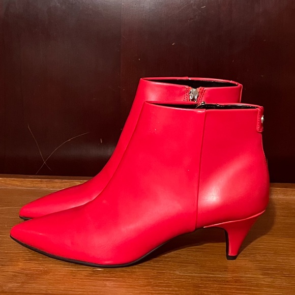Circus by Sam Edelman Kirby Boots in Candy Red Size 7.5 - Picture 4 of 5